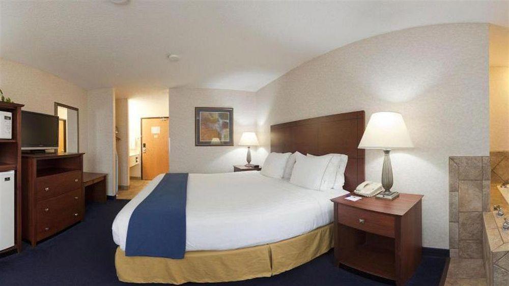 Holiday Inn Express Deforest By Ihg Kültér fotó