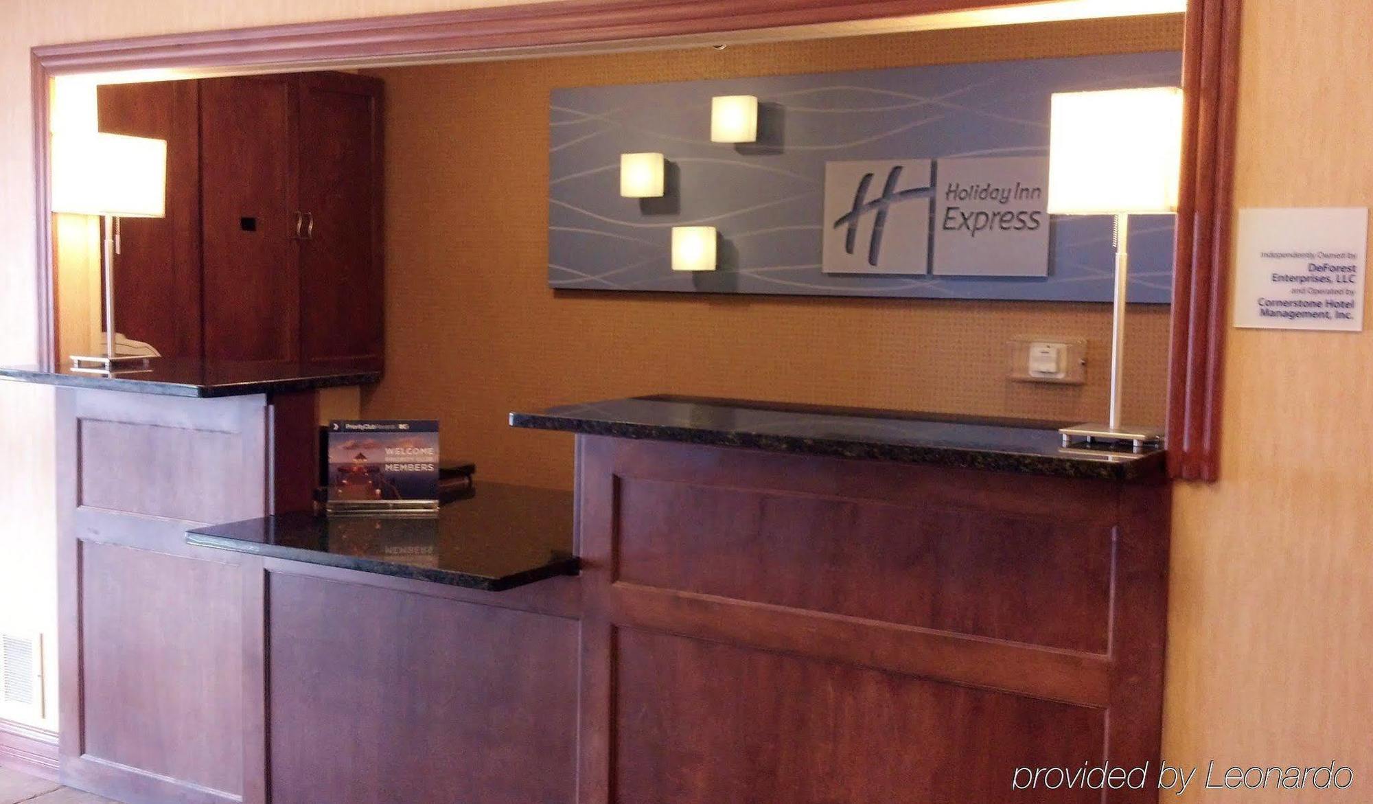 Holiday Inn Express Deforest By Ihg Kültér fotó