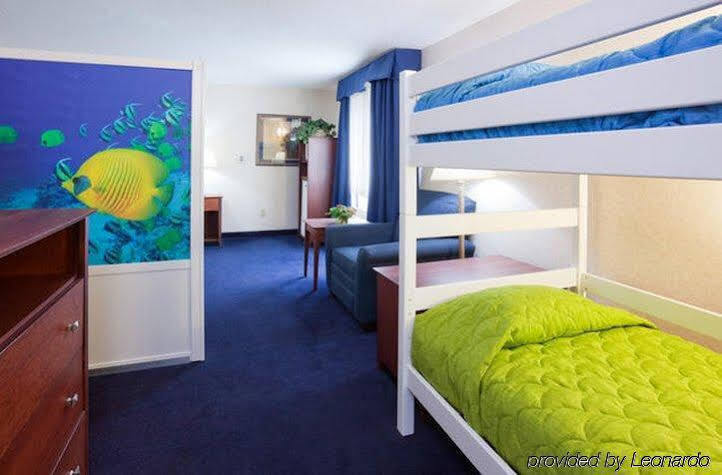 Holiday Inn Express Deforest By Ihg Kültér fotó